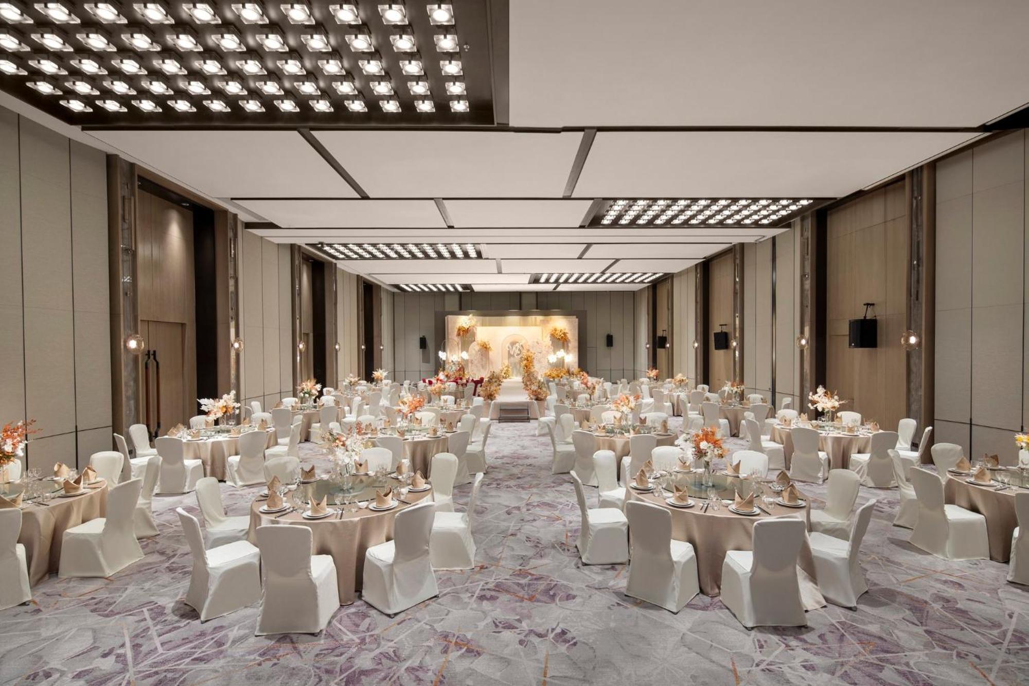 Crowne Plaza Shanghai Jinxiu, An Ihg Hotel Экстерьер фото